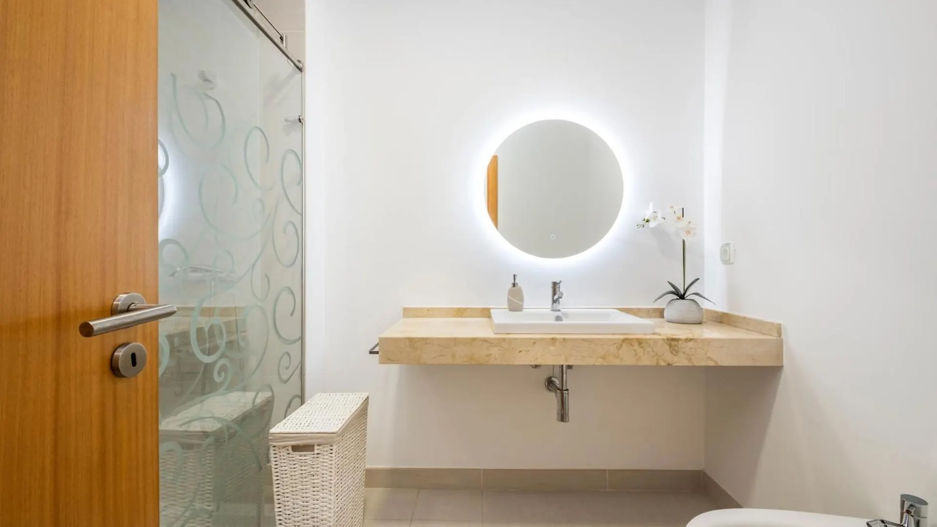 Villa Sun Hills Panoramic Views Funchal  Ferienhaus